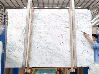 Bianco Carrara Gioia Slabs